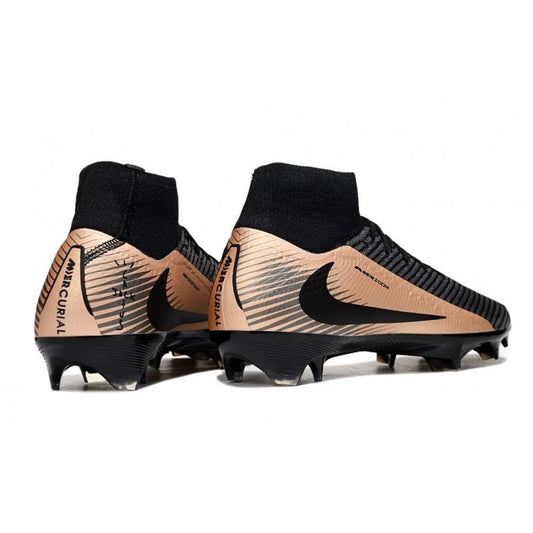 Guayos Mercurial Edición Travis Scott Negro Dorado bota