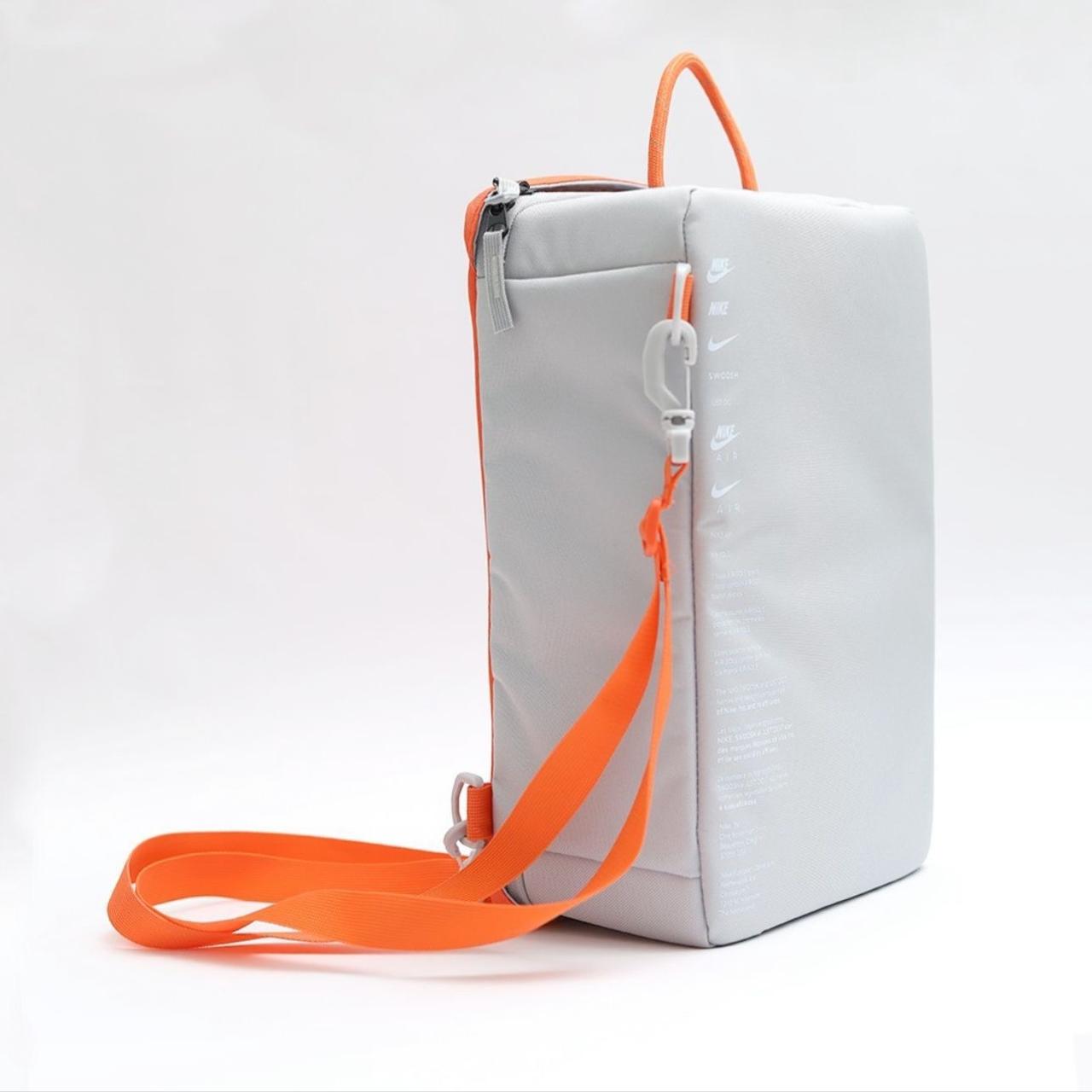 GUAYERA NIKE BLANCA  ESSENTIALS